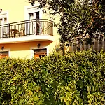 Bacan Serviced Apartments