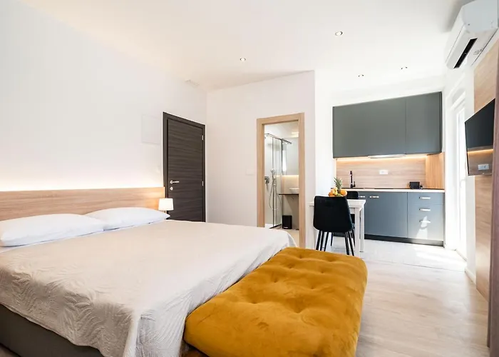 Bacan Serviced Apartments